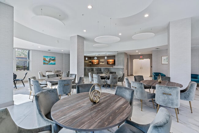 Building Photo - 5200 N Ocean Dr