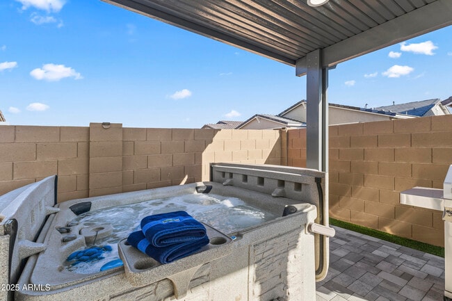 Building Photo - 5419 W Las Palmaritas Dr