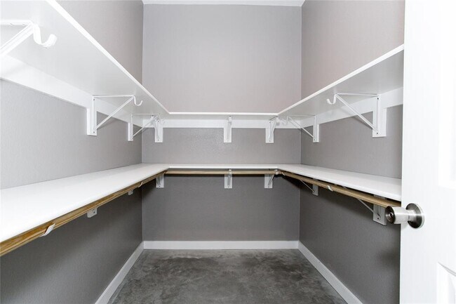 Building Photo - 505 Chantilly Ln