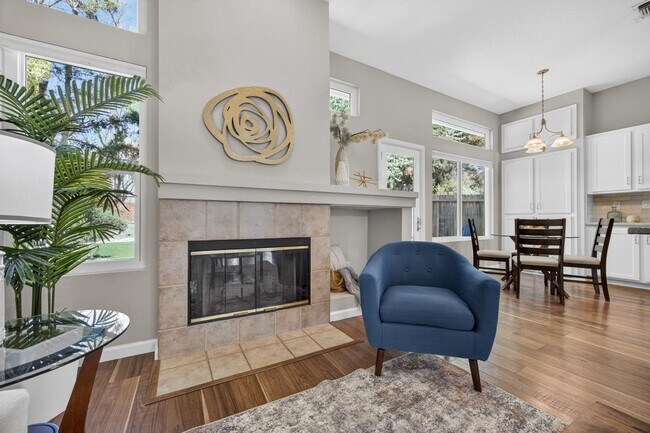 Building Photo - 2726 Genesee Dr