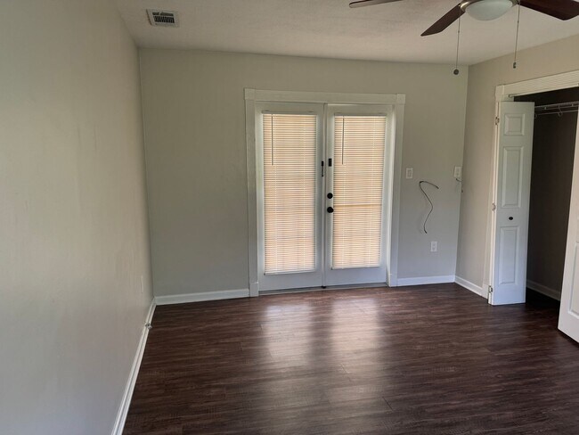 Building Photo - Charming 2 Bedroom Home for Lease in Denha...