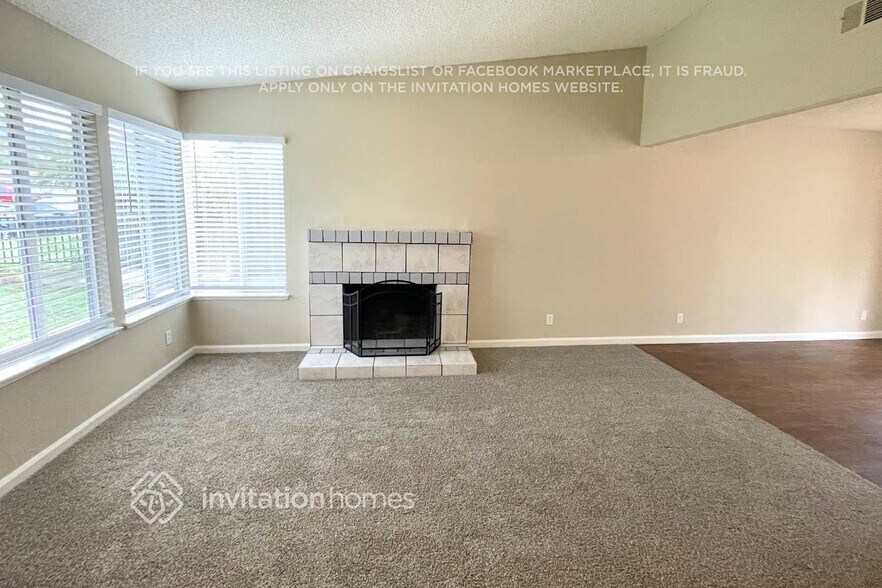 Building Photo - 341 Amber Ave