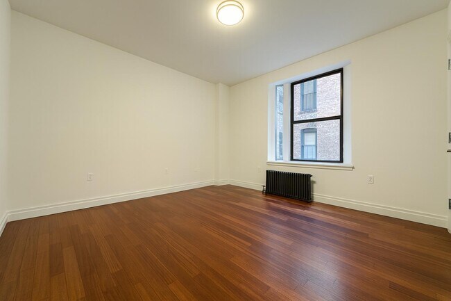 Building Photo - 611 W 137th St