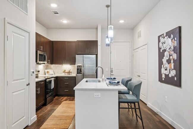 Building Photo - Reserve at Spring Creek