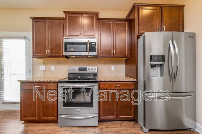Building Photo - 620 Stonebriar Ave