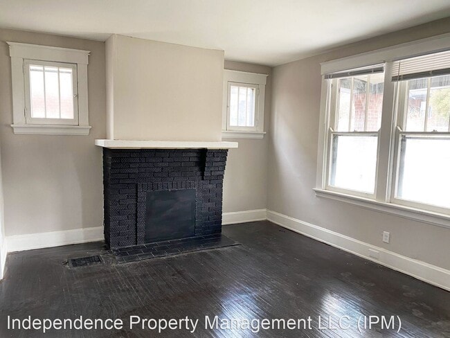 Building Photo - 3 br, 1 bath House - 22 Glen Este Pl,