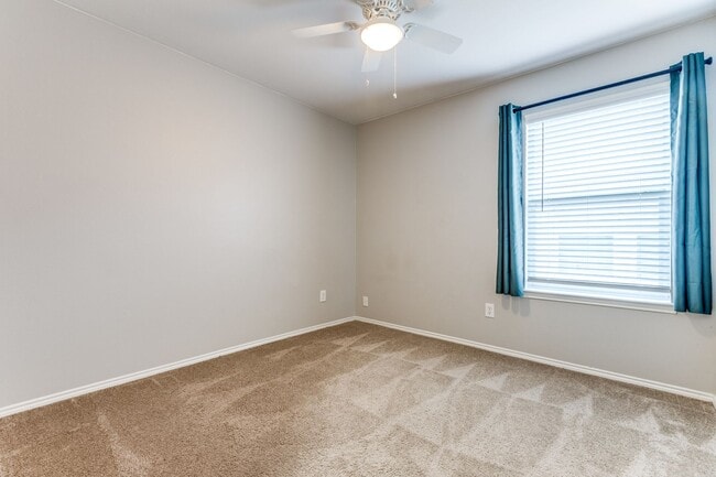 Building Photo - 7752 Highpoint Ridge