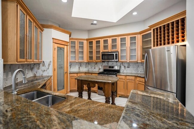 Building Photo - 5803 Sawyer Bend Ln