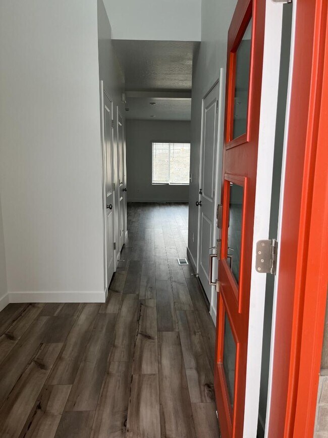 Primary Photo - 2384 Canal Vw Ln