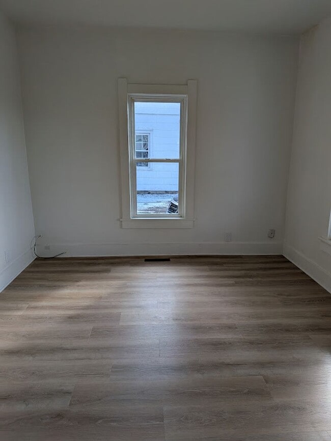 Building Photo - 622 Beckham St