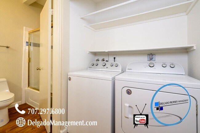 Building Photo - Glen Cove downstairs condo!