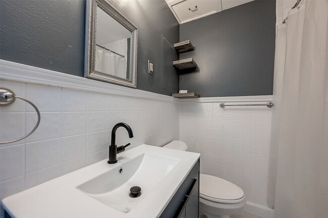 Building Photo - 415 Fairbanks St