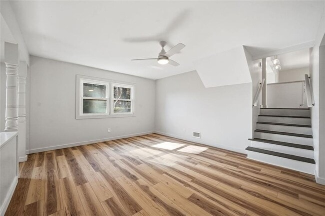 Building Photo - 3400 Elm Creek Dr