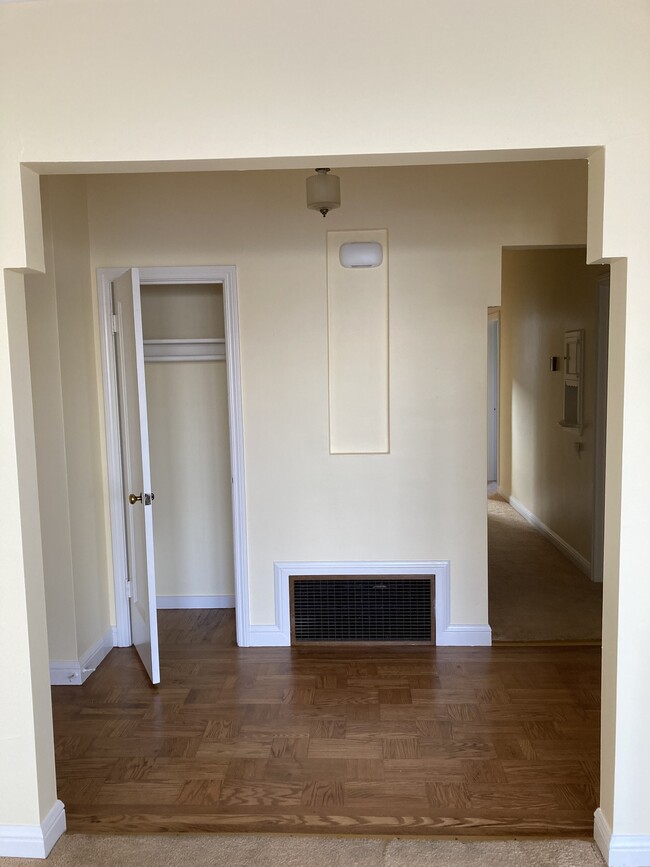 hallway and closet - 1383 21st Ave