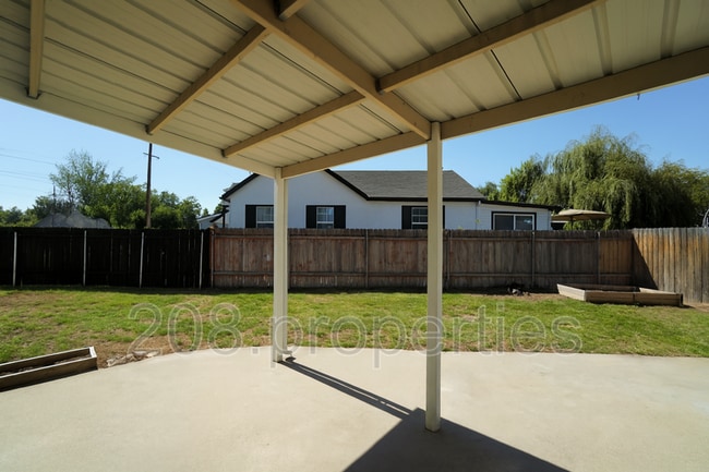Building Photo - 4201 W Kootenai St