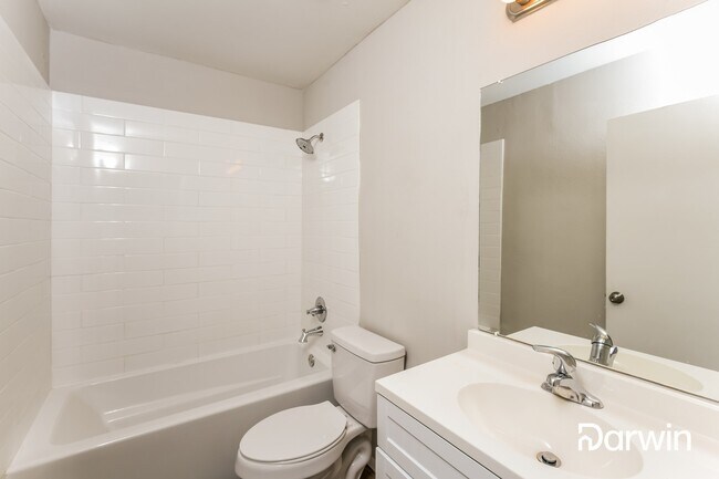 Building Photo - 1356 Tufts Ct NE