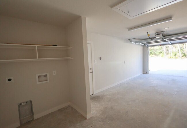 Building Photo - 8439 Garrett Dr