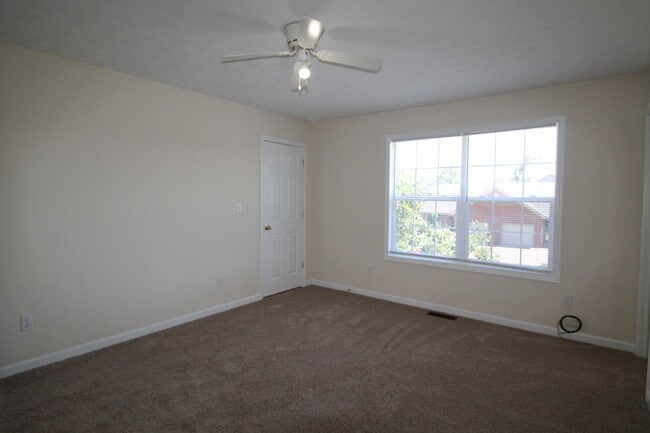 Building Photo - 639 Miles Rd