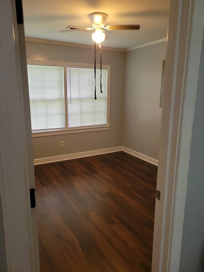 Building Photo - 1518 Greenbay Dr