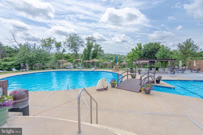 Building Photo - 20A Oscar Hammerstein Way