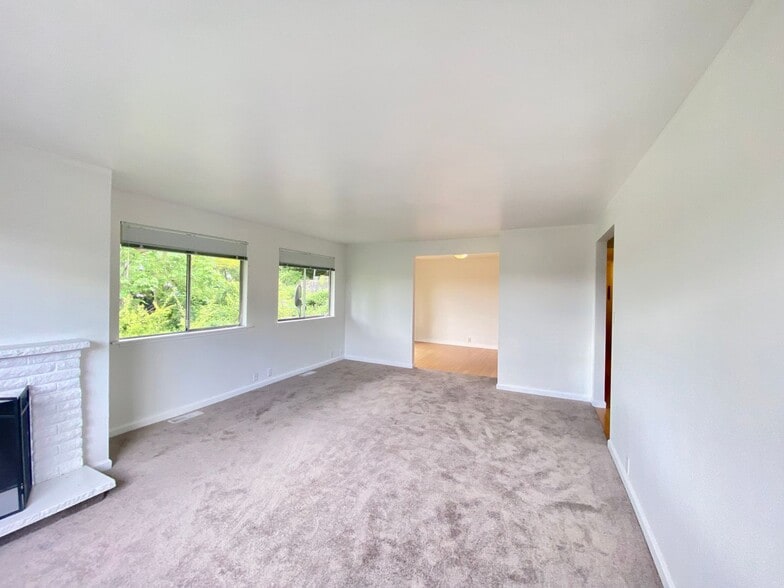 Building Photo - Letitia Ave S. (4051)