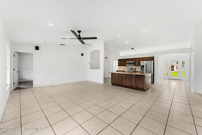 Building Photo - 268 Fitchburg St SW