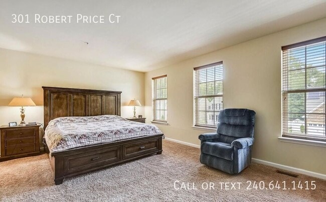 Building Photo - 301 Robert Price Ct