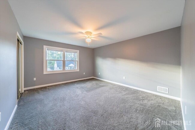 Building Photo - 846 Voorhees Ave