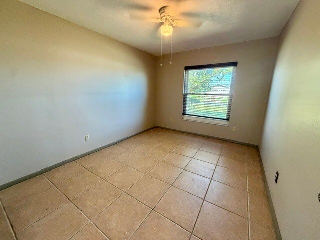 Building Photo - 958 Florida Pkwy