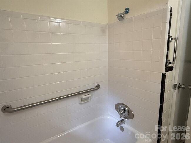 Building Photo - 104 Stowe Rd