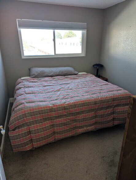 Building Photo - 14387 E Arizona Ave