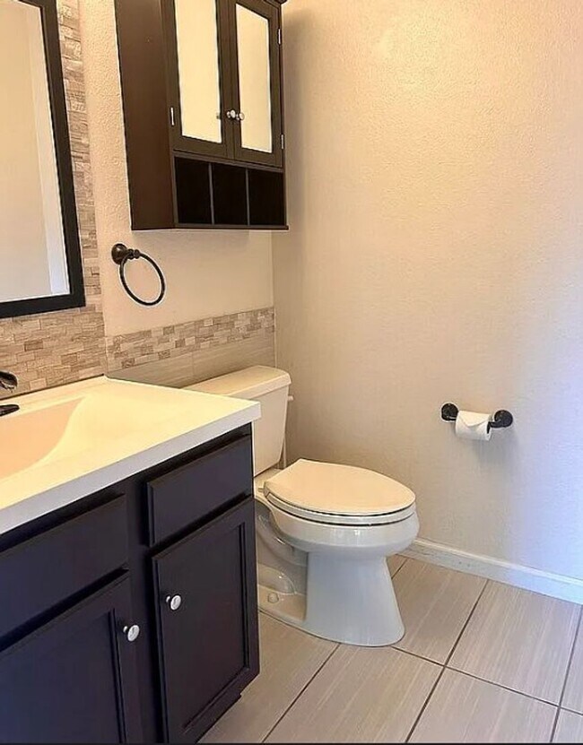 Building Photo - 3/4 Bedroom House - Harrison Schools
