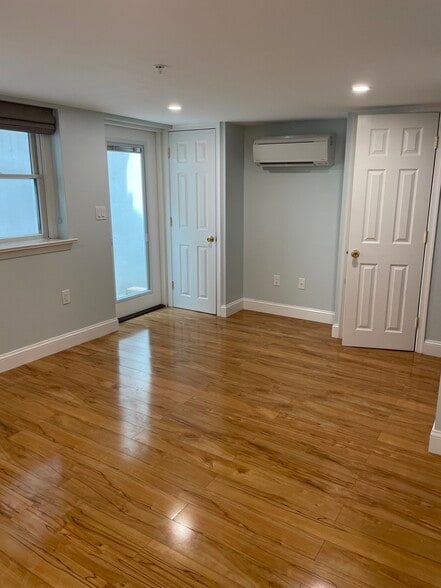 Building Photo - 136 Garrett Ave