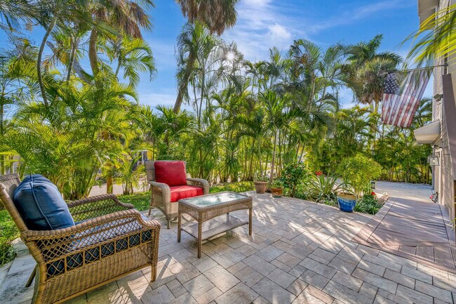 Building Photo - 28 Michiana Dr