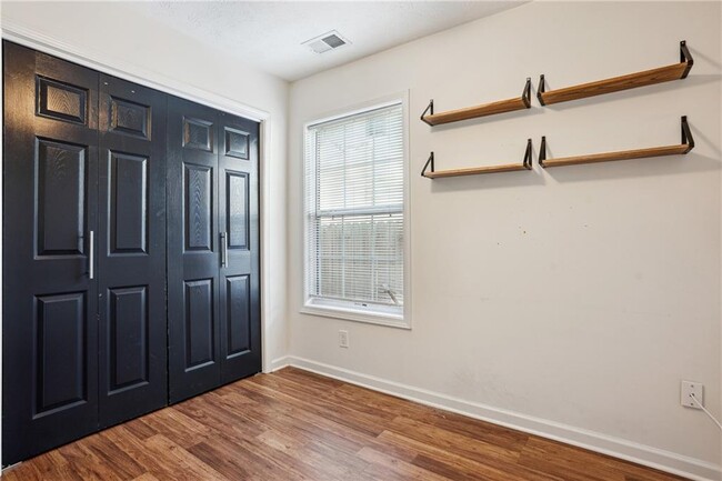 Building Photo - 2061 Tiger Flowers Dr NW