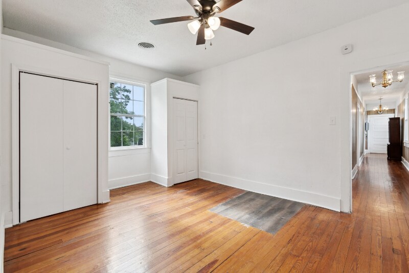 Building Photo - 1617 Duels St