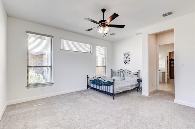 Building Photo - 2824 Stone Branch Dr