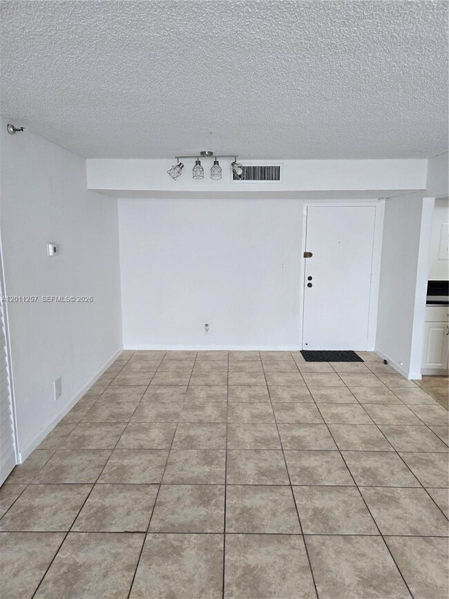 Building Photo - 290 174th St