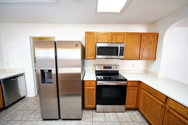 Building Photo - Charming 3-Bedroom Home in Ashley Place - ...