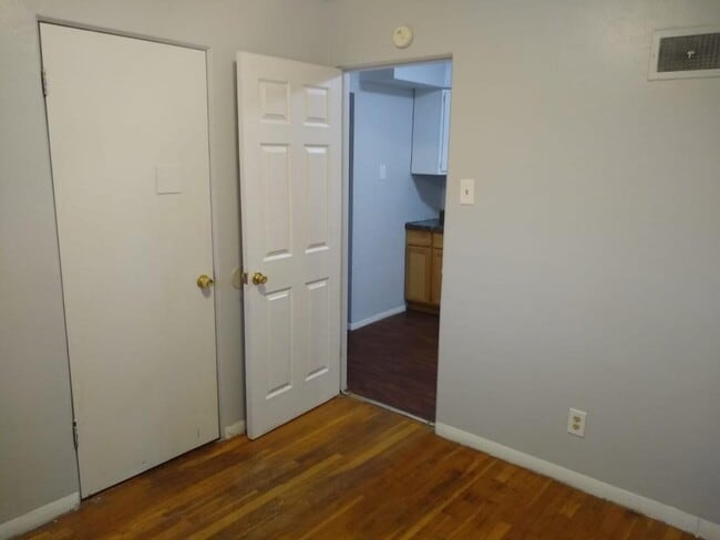 Building Photo - 3850 Eichelberger St