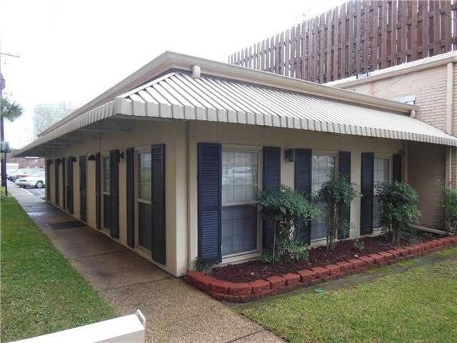 Building Photo - 2700 Whitney Pl