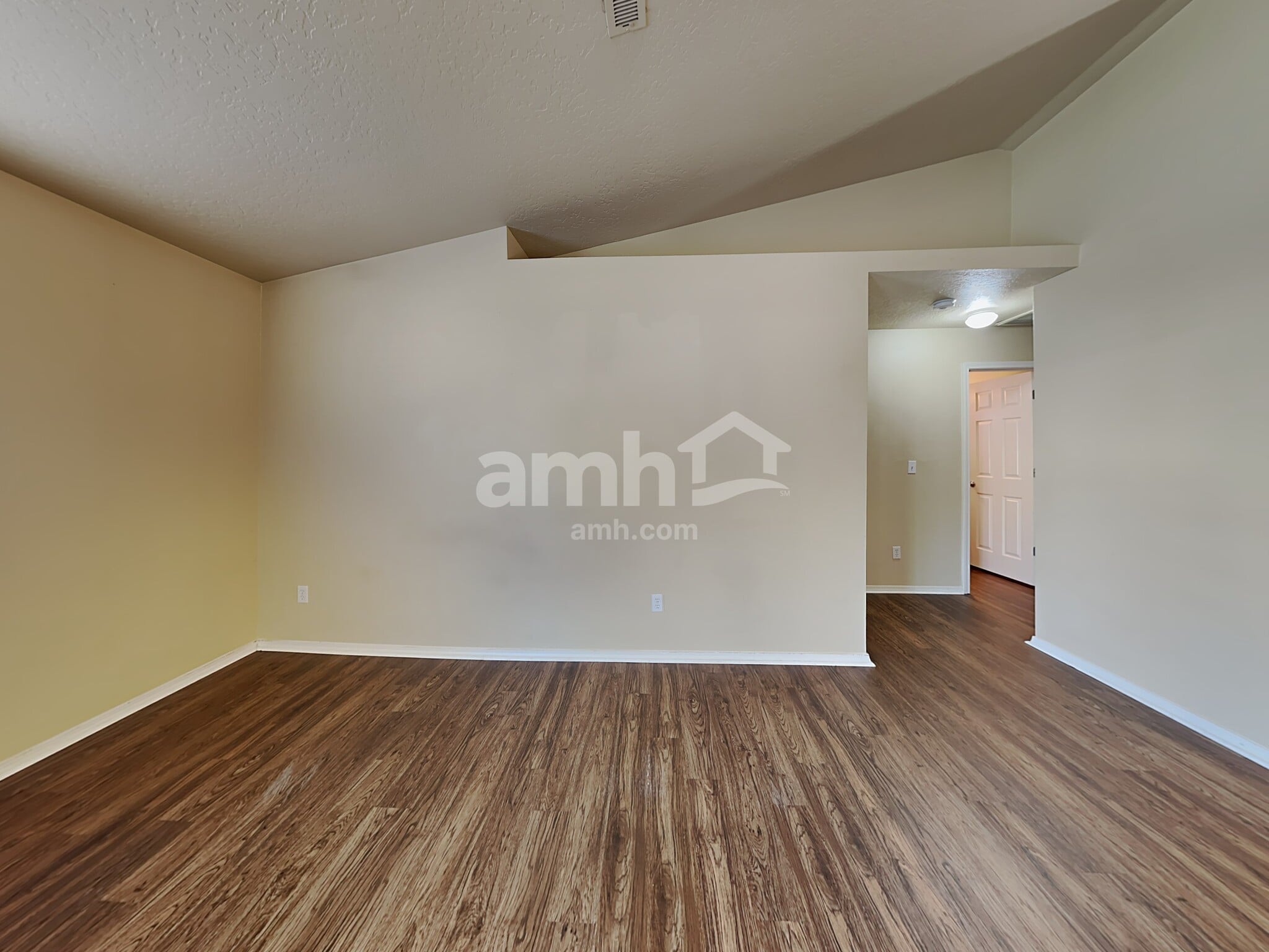 Building Photo - 211 Parkmont Way