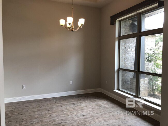 Building Photo - 23738 Havasu Dr