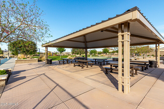 Building Photo - 34924 N Hawley Dr