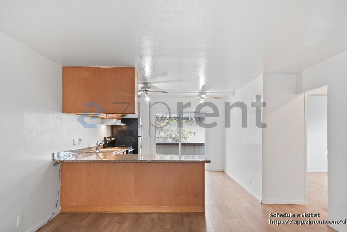 Building Photo - 27070 Manon Ave