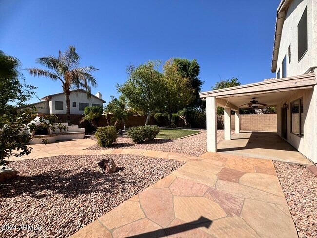 Building Photo - 1873 W Falcon Dr