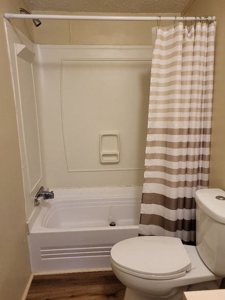 Building Photo - 2500 Mann Rd