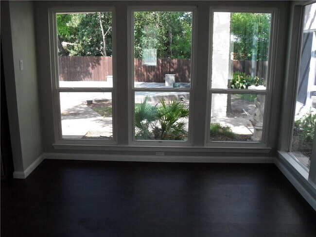 Building Photo - 4804 Greystone Dr