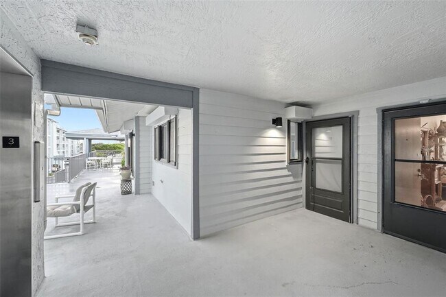 Building Photo - 845 Ladyfish Ave