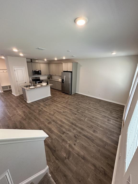 Building Photo - 160 Benelli Dr